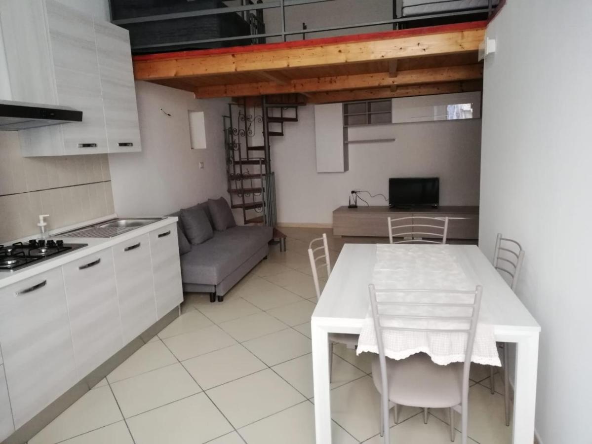 Aurora Apartment Nel Cuore Di Napoli المظهر الخارجي الصورة